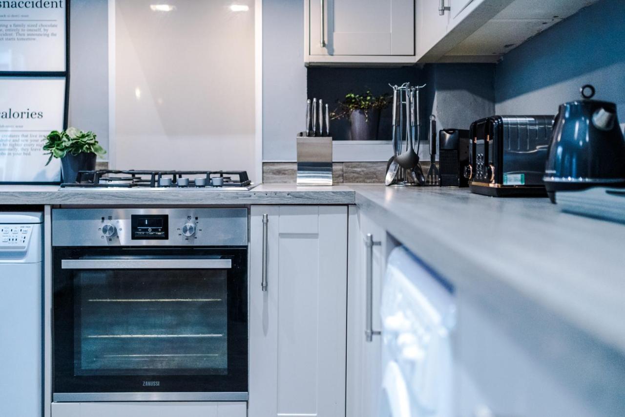 Spacious Modern Chester Home - Great Location מראה חיצוני תמונה